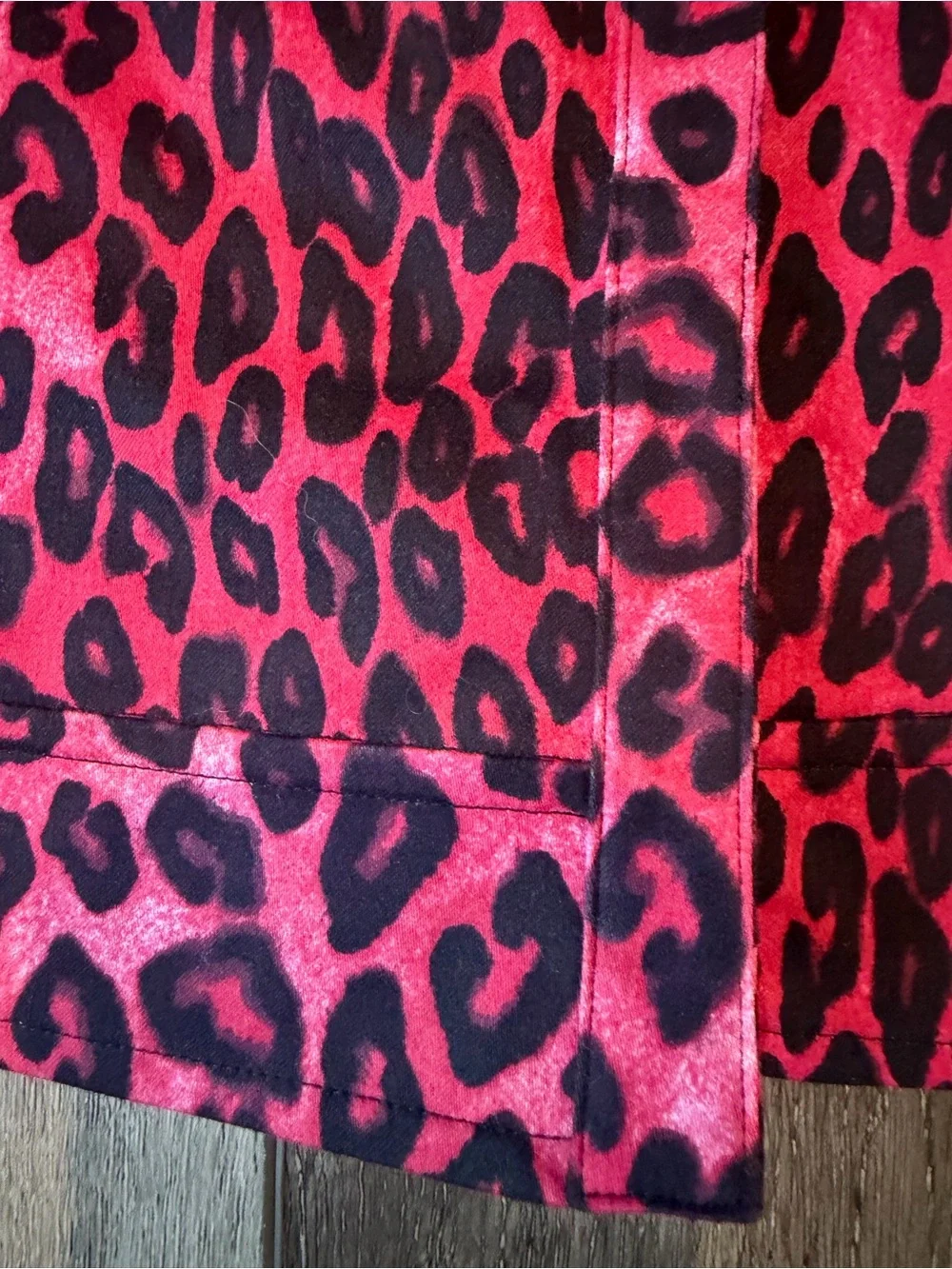 Lafayette 148 New York Pink Leopard Print Button-Front Blouse (8) - Picture 9 of 13